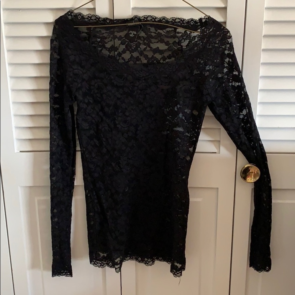 Super stretchy wide neck lace shirt